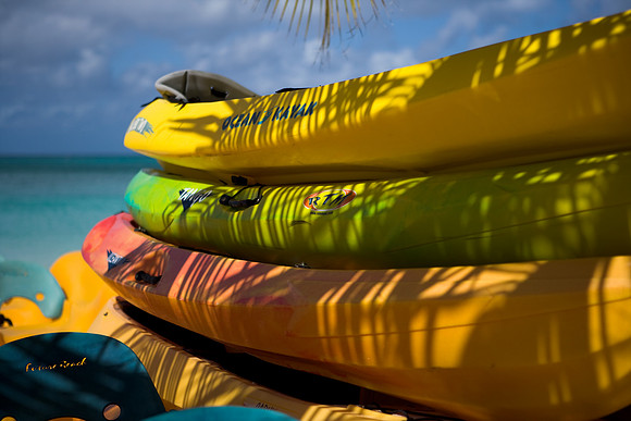 36169_DG_Color_USA_Harbour_Island_Bahamas_Related_GroupZV4N2006