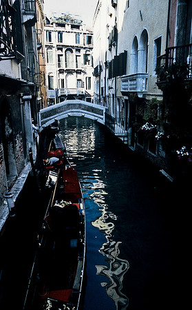3821_SL_COLOR_AROUND_THE_WORLD_IN_8_MONTHS_APRIL_2000_9