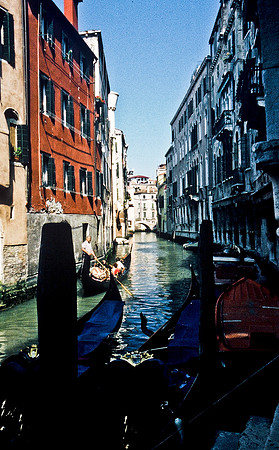 3819_SL_COLOR_AROUND_THE_WORLD_IN_8_MONTHS_APRIL_2000_19