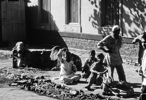 47262_SL_COLOR_INDIA_1987_9