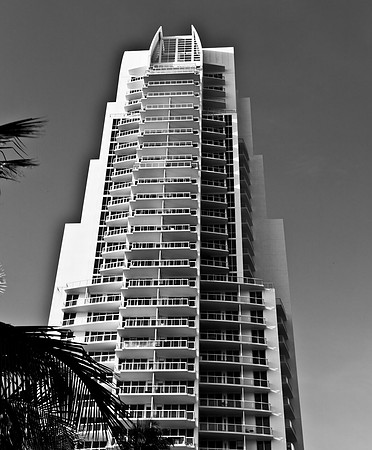 3807_DG_Miami_Beach_FL_5L8Y4715