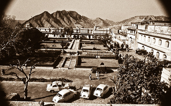 47287_SL_COLOR_INDIA_1987_14