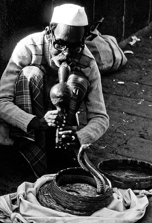 47262_SL_COLOR_INDIA_1987_11