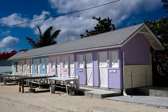36169_DG_Color_USA_Harbour_Island_Bahamas_Related_GroupZV4N1873