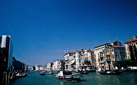 3814_SL_COLOR_AROUND_THE_WORLD_IN_8_MONTHS_APRIL_2000_3