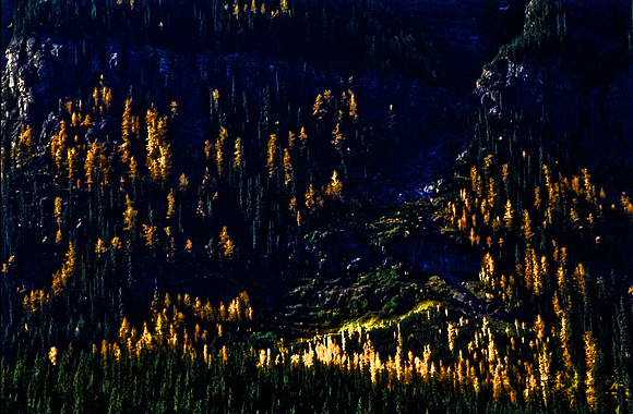 06820_B19_SL_COLOR_BANFF_NAT_PARK_LAKE_LOUIS_WS_97_18.jpg