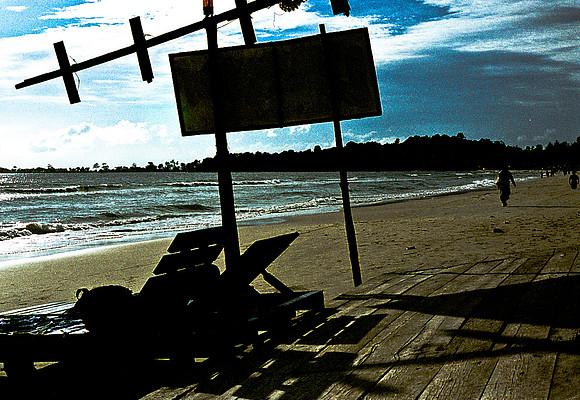 62445_2008_FM_Color_Cambodia_010