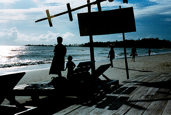 62445_2008_FM_Color_Cambodia_038