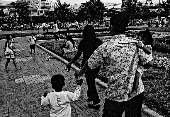 62437_2008_FM_BW_Cambodia_024