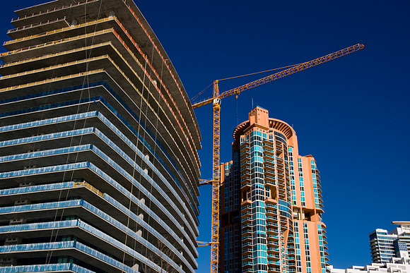 36136_DG_Color_USA_Miami_Beach_FL_Related_GroupZV4N0513