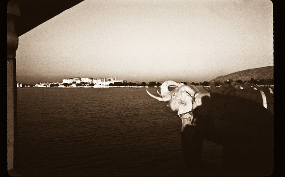 47279_SL_COLOR_INDIA_1987_17