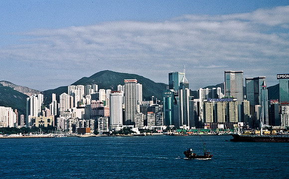 3867_SL_COLOR_AROUND_THE_WORLD_IN_8_MONTHS_APRIL_2000_16