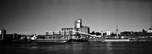 6048_FM_BW_XPAND_CA_05_10.jpg