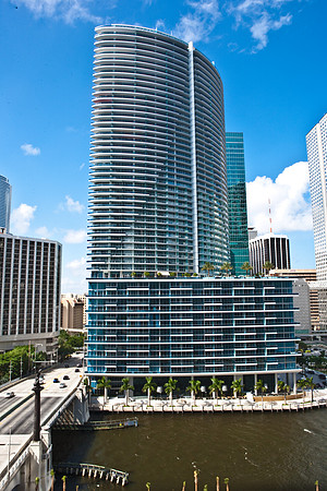 4923_DG_Miami_River_Brickel_Miami_FL_2010_ZV4N0743