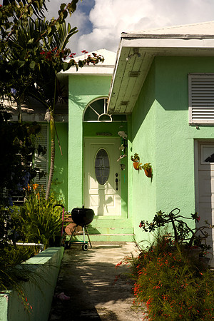 36171_DG_Color_USA_Ramora_Bay_Bahamas_Related_Group36170_DG_Color_USA_Harbour_Island_Bahamas_Related