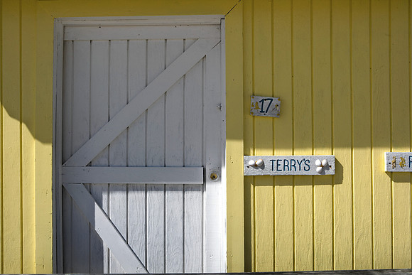 36169_DG_Color_USA_Harbour_Island_Bahamas_Related_GroupZV4N1883