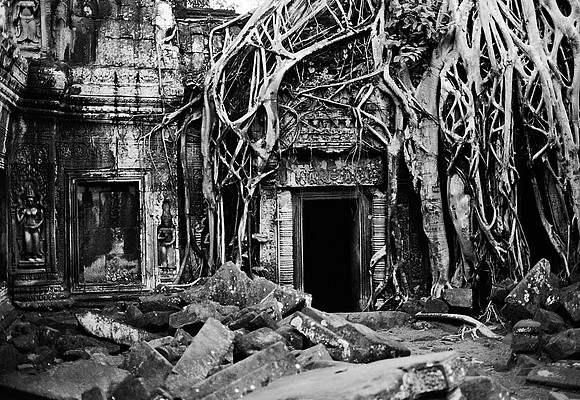 62456_2008_FM_BW_Temples_SlemReap_Cambodia_001