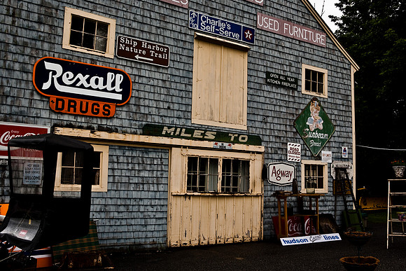 06581_ZV4N_0875_DG_COLOR_BASS_HARBOR_MAINE_ME_USA_2007_Architectural