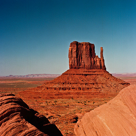 2284_FM_COLOR_AZ_02_9.jpg