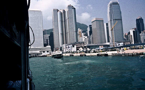 3773_SL_COLOR_AROUND_THE_WORLD_IN_8_MONTHS_APRIL_2000_8