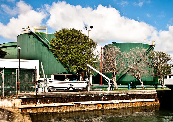 2701_Fisher_Barge_Oil_Tank_Miami_FL_5L8Y1445