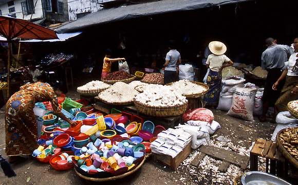 3483_SL_COLOR_AROUND_THE_WORLD_IN_8_MONTHS_APRIL_2000_8