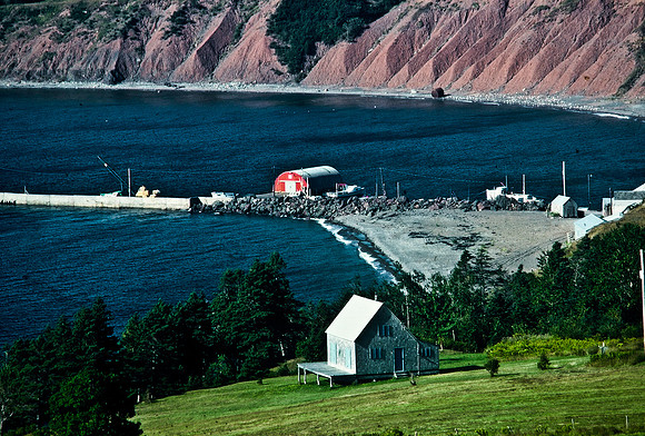 47368_B3_SL_COLOR_SURROUNDINGS_NE_97_07.jpg