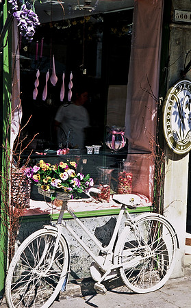 3780_SL_COLOR_AROUND_THE_WORLD_IN_8_MONTHS_APRIL_2000_11