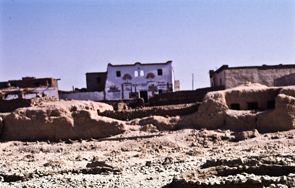 3346_SL_COLOR_ASWAN_EGYPT_1989_12