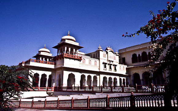 47297_SL_COLOR_INDIA_1987_10