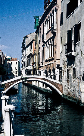 3819_SL_COLOR_AROUND_THE_WORLD_IN_8_MONTHS_APRIL_2000_3