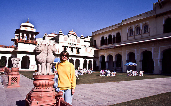 47297_SL_COLOR_INDIA_1987_8