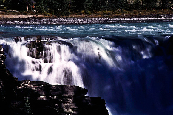 06835_B19_SL_COLOR_ATHABASCA_FALLS_ONE_OF_JASPER_NAT_PARK_BC_WS_97_05.jpg