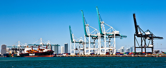 2905_DG_Miami_Port_Cranes_Cargo_Ship__FL_20090130_5L8Y0074