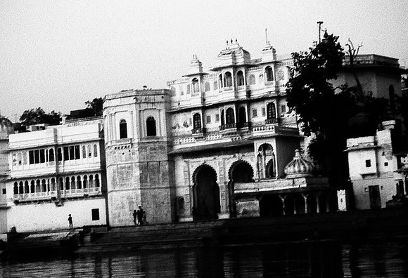 47291_SL_COLOR_INDIA_1987_12