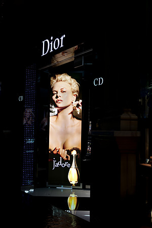06651_DG_COLOR_LAS_VEGAS_NEVADA_NV_USA_2007_ZV4N_3124