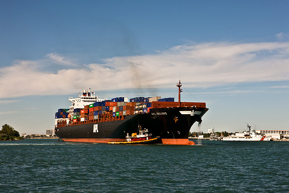 3105_DG_Cargo_Ship_Containers_Port_Miami_FL_5L8Y7508