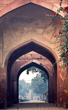 47269_SL_COLOR_INDIA_1987_4
