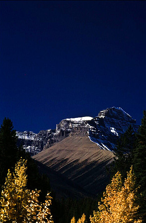 06829_B19_SL_COLOR_MORAINE_LAKE_FROM_BANFF_NAT_PARK_TO_LAKE_LOUISE_YOHO_NAT_PARK_BC_WS_97_19.jpg