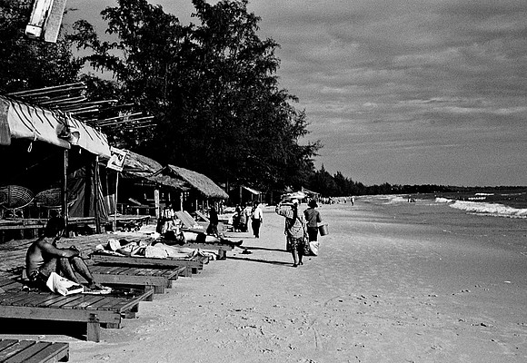 62462_2008_FM_BW_Cambodia_008-2