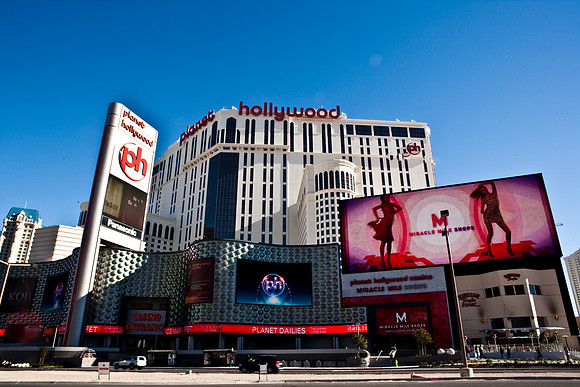 06633_DG_CALIFORNIA_USA_2007_ZV4N_2459