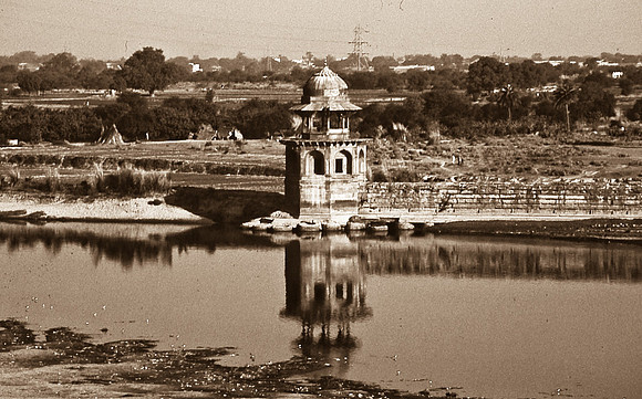 47286_SL_COLOR_INDIA_1987_14