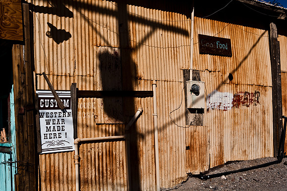 06648_DG_COLOR_OATMAN_ARIZONA_AZ_USA_2007_ZV4N_2051