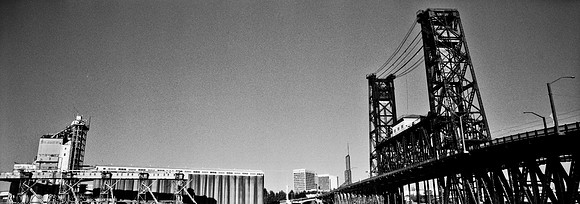6048_FM_BW_XPAND_CA_05_9.jpg