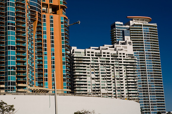 36136_DG_Color_USA_Miami_Beach_FL_Related_GroupZV4N0535