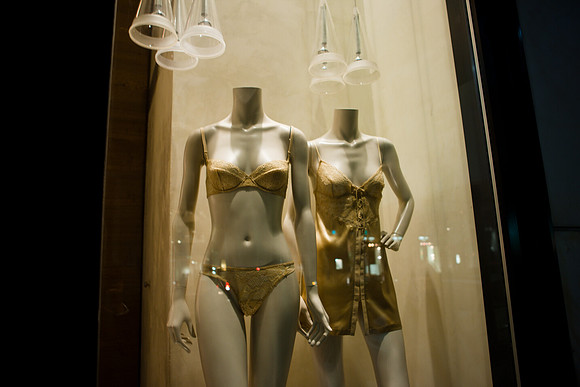 20080908_DVD32_DG_USA_Rodeo_Drive_LA_CA_6034_full_blead