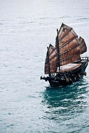 3865_SL_COLOR_AROUND_THE_WORLD_IN_8_MONTHS_APRIL_2000_2
