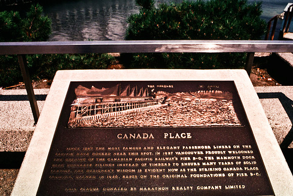 2548_SL_BOX_I_COLOR_OVKA_VICTORIA_CANADA_6