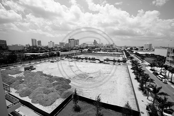 36282_DG_Color_USA_Sunny_Isles_FL_Trump_BuildingZV4N0130