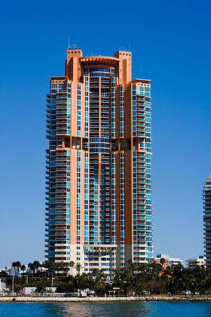 36135_DG_Color_USA_Miami_FL_Related_Group36135_Related_DG_ZV4N0627